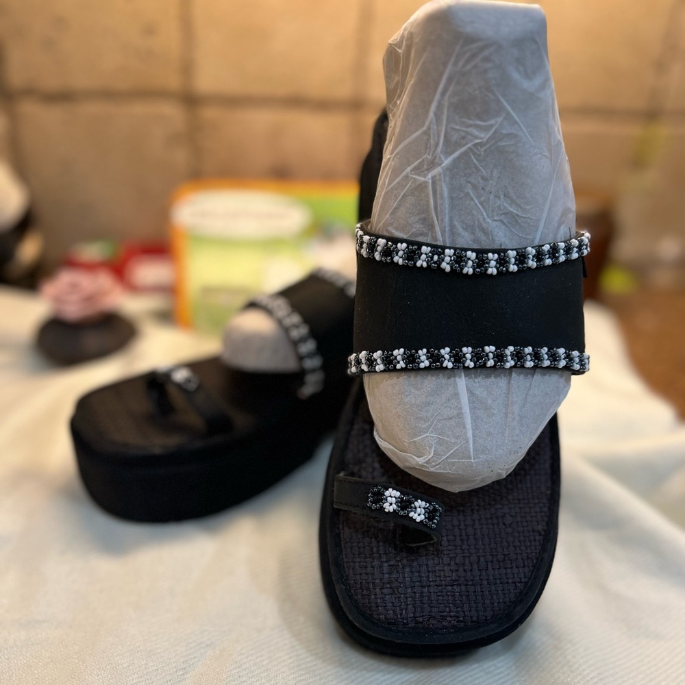 Skechers Black Platform Sandals with Beaded Straps